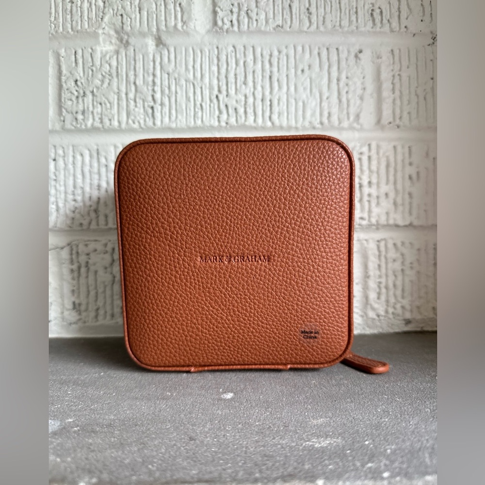 Mark & Graham brown with linen travel jewelry case. New. - Picture 4 of 5